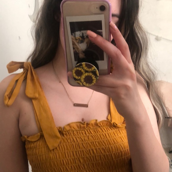 Kendall & Kylie tie up ruching crop top ⭐️ - Picture 2 of 4